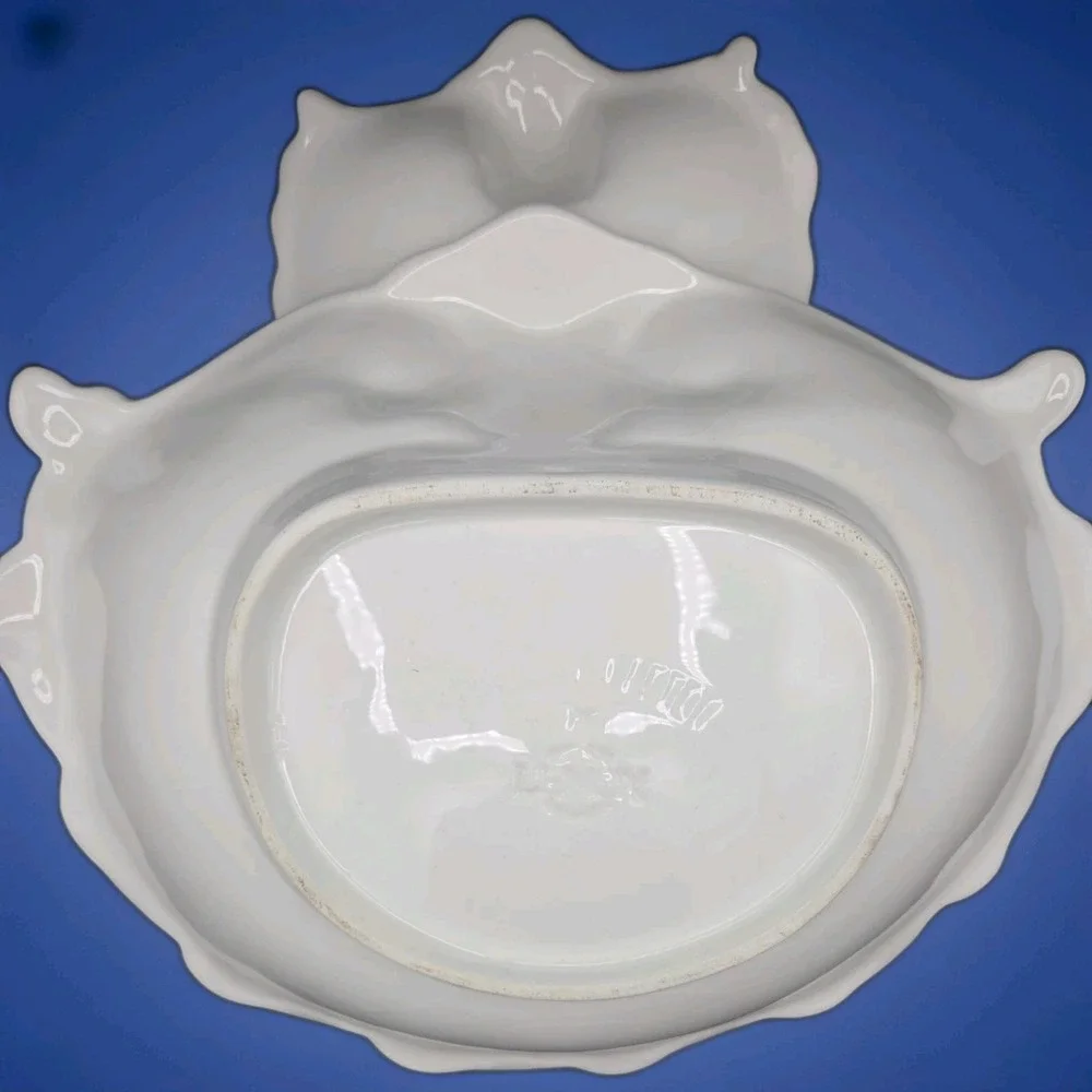 Lenox BUTLER'S PANTRY 2-Tier Shell‎ Shaped Server Bowl - Embossed, Made in Italy